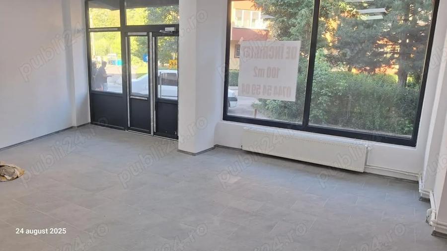 Spațiu comercial, de 700 mp, în Central