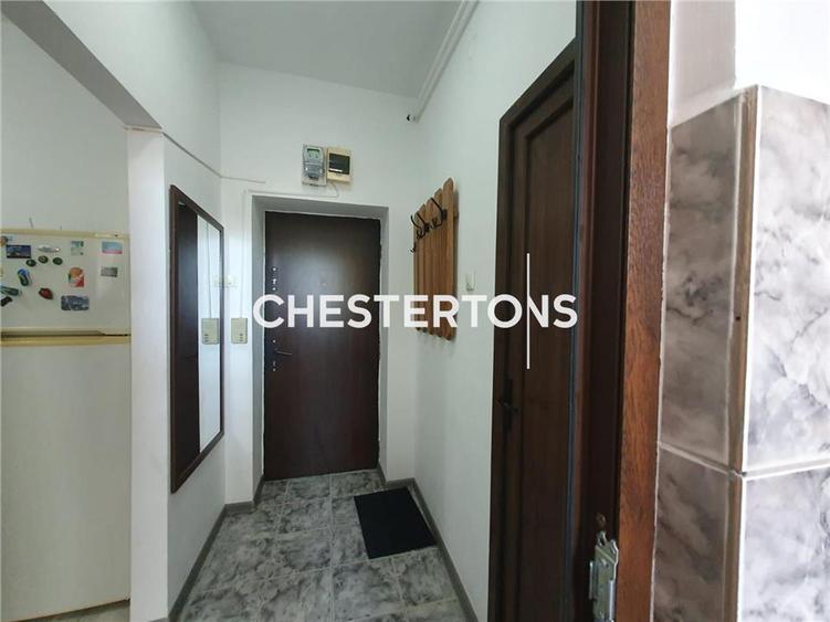 Apartament cu 2 camere decomandat, mobilat în Central