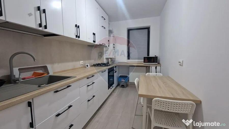 Apartament cu 3 camere decomandat în Theodor Pallady