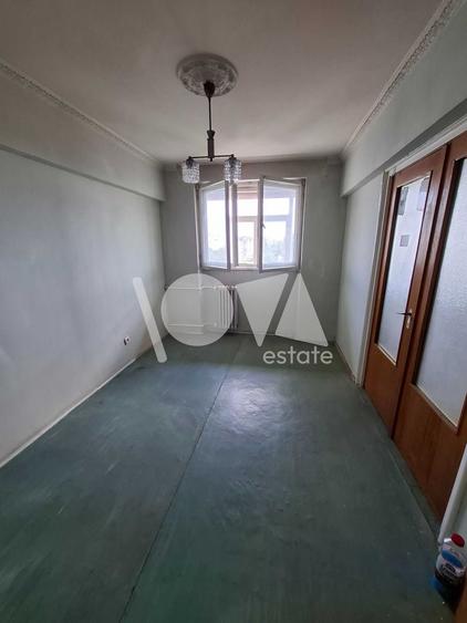 Apartament cu 3 camere decomandat în Drumul Taberei — fotografia 2