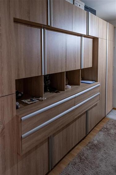 Apartament cu 3 camere decomandat, mobilat în Calea Aradului