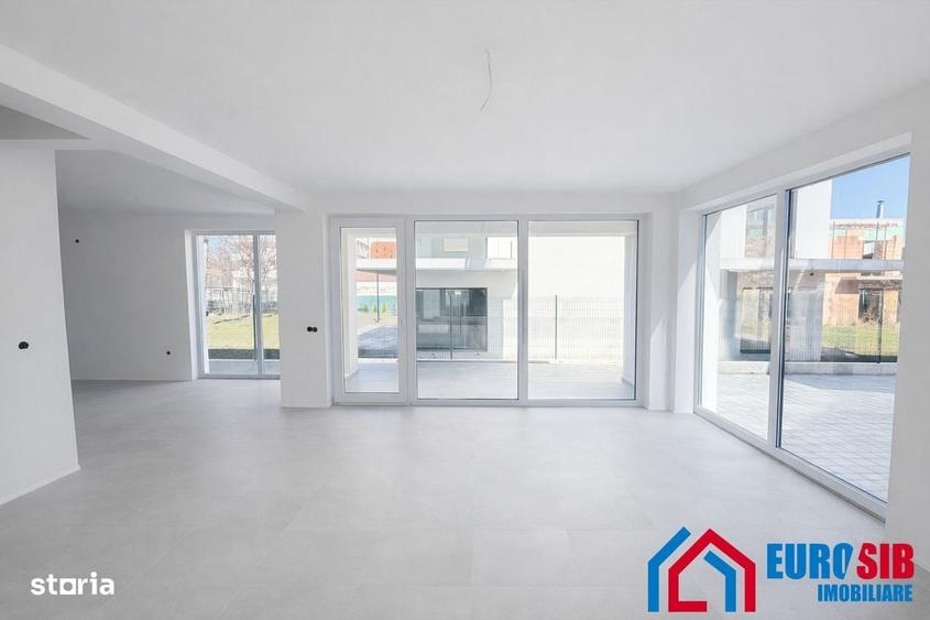 Casă cu 4 camere cu Teren 295 Mp în Central