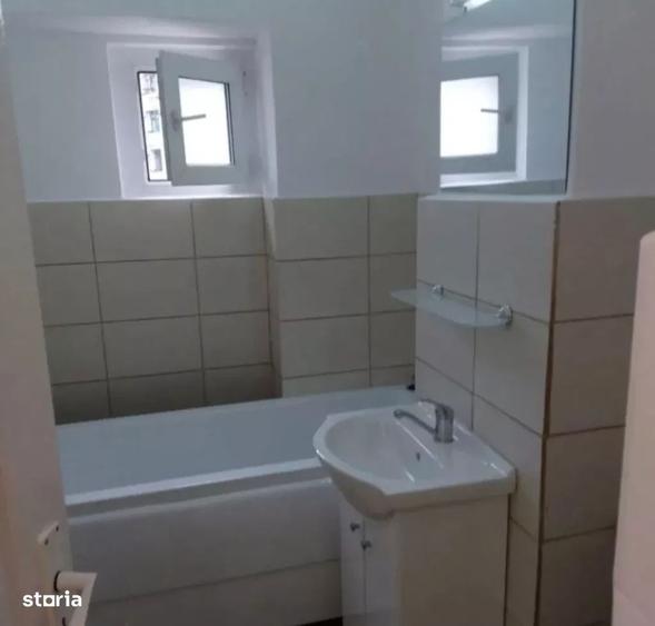 Apartament cu 2 camere decomandat în Nicolina