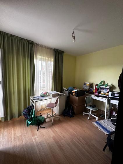 Apartament cu 3 camere semidecomandat, mobilat în Tătărași