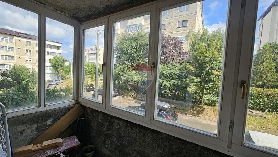 Apartament cu 3 camere decomandat, mobilat în Calea Romanului