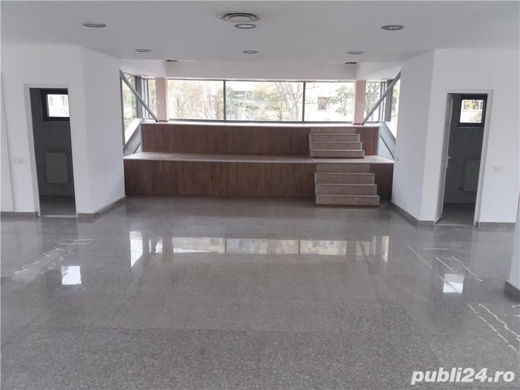 Spațiu comercial, de 200 mp, în Narcisa