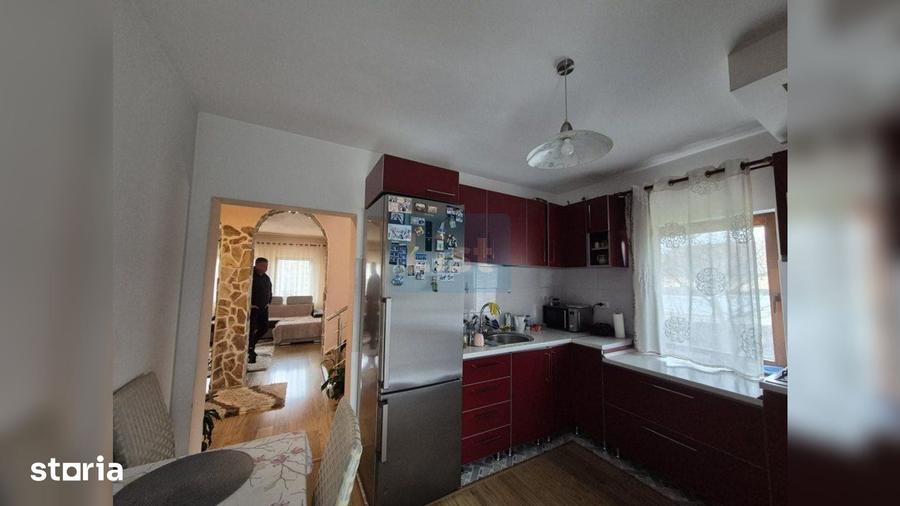 Casă cu 6 camere cu Teren 1400 Mp în Apahida