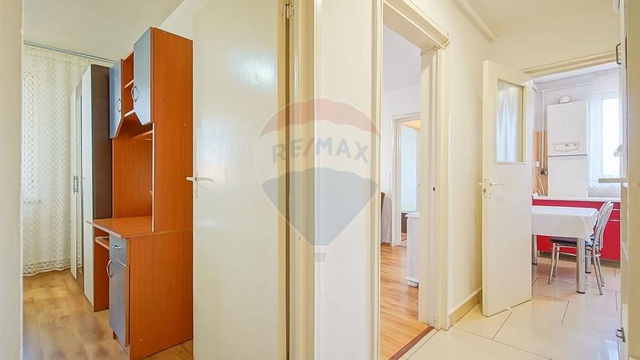 Apartament cu 3 camere semidecomandat, mobilat în Astra