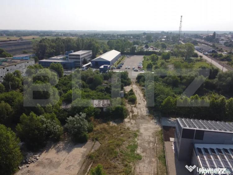 Teren de 28760 mp, în Central
