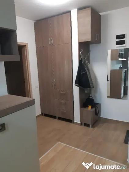 Apartament cu 2 camere decomandat în Metalurgiei