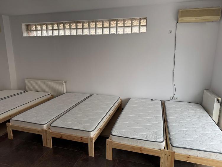 Apartament cu 12 camere decomandat, mobilat în Pipera