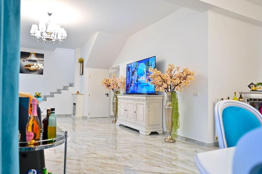 Duplex cu 6 camere cu Canalizare în Faleza Nord