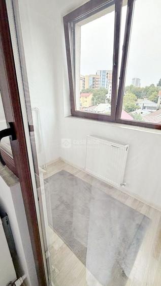 Apartament cu 2 camere decomandat, mobilat în Central