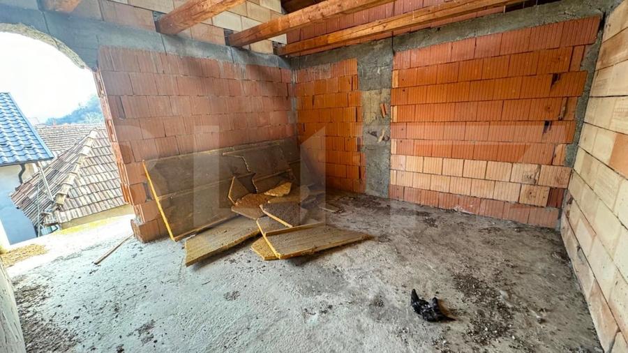 Casă individuală cu 5 camere cu Canalizare în Arcalia