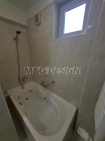 Apartament cu 3 camere semidecomandat, mobilat în Central