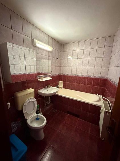 Apartament cu 3 camere decomandat în Soarelui