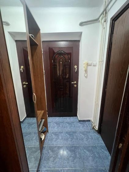 Apartament cu 2 camere semidecomandat, mobilat în Complex Studențesc