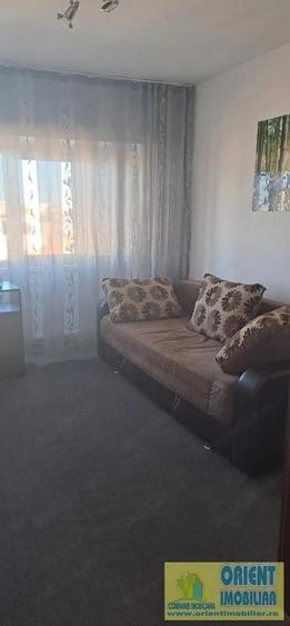 Apartament cu 3 camere decomandat în Tomis II