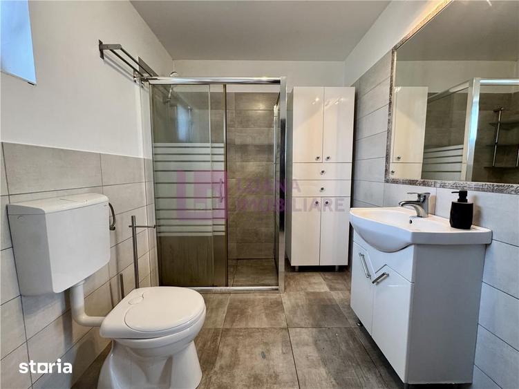 Casă cu 4 camere cu Canalizare în Șura Mare