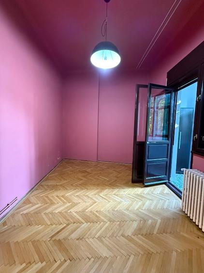 Apartament cu 4 camere decomandat în Primăverii