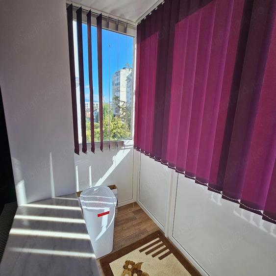 Vand apartament 3 camere , etajul 3 din 4+M, Sibiu, Zona Pia?a Rahova - 1