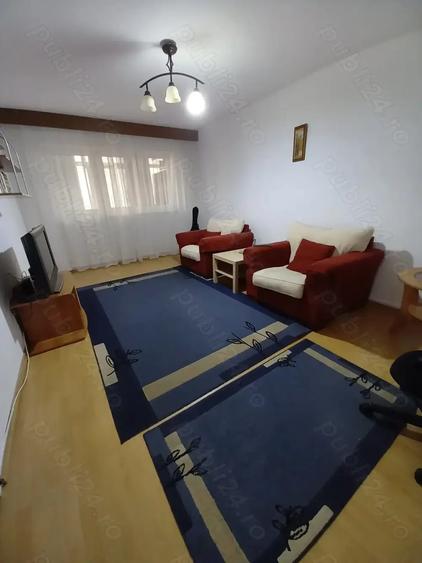 Apartament cu 4 camere decomandat în Central
