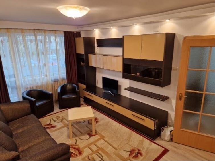 Apartament cu 2 camere decomandat, mobilat în Sălăjan