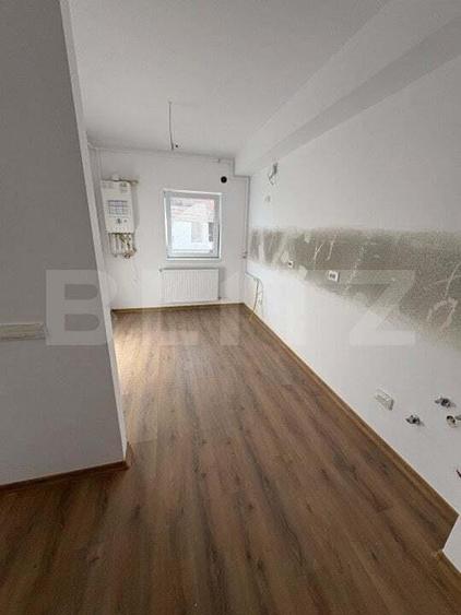 Apartament cu 3 camere decomandat în Centura