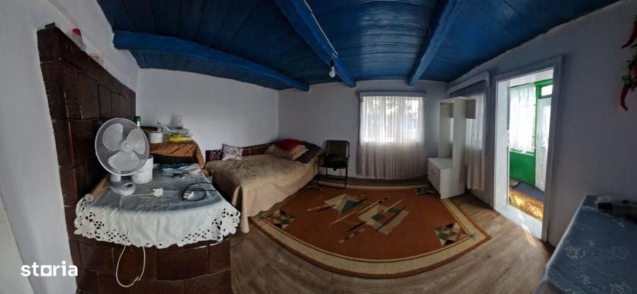 Casă cu 2 camere în Burlești
