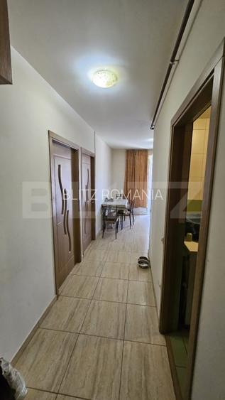 Apartament decomandat cu 3 camere, 53 mp utili, parcare, zona Porii