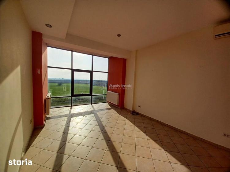 Spațiu comercial, de 270 mp, în Balotești