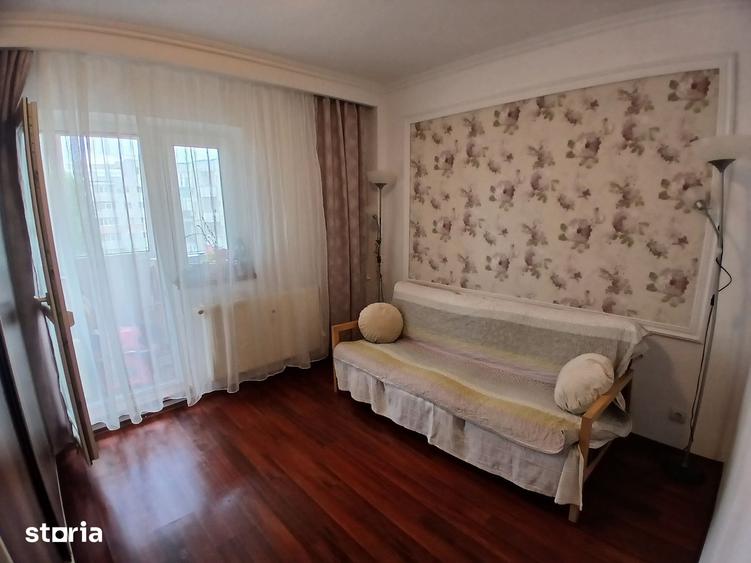 Apartament cu 4 camere decomandat în Berceni