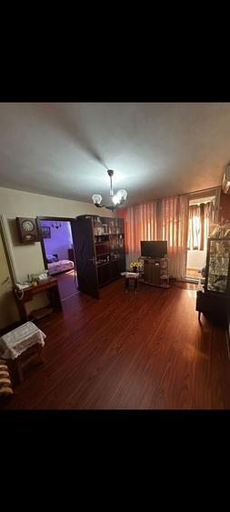 Apartament cu 2 camere semidecomandat în Țiglina 1