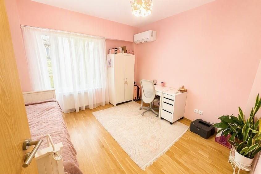 Apartament cu 4 camere decomandat, mobilat în Dristor