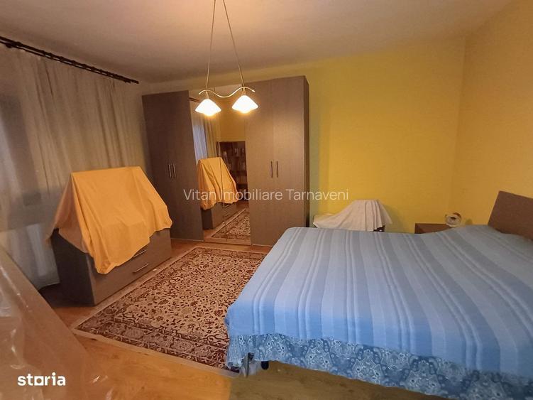 Casa generoasa cu 4 camere / str. Pomilor