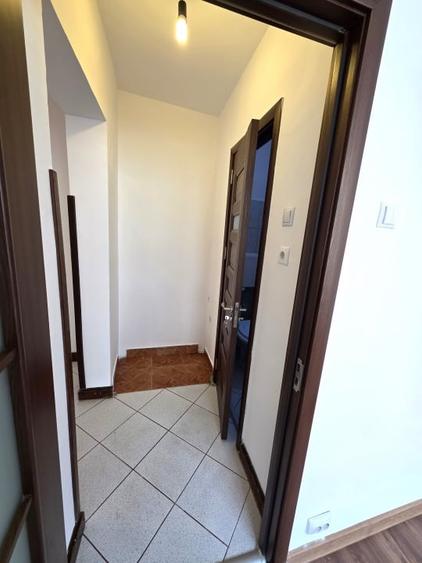 De vanzare 3 camere la Doamna Ghica, bloc reabilitat, decomandat - 13