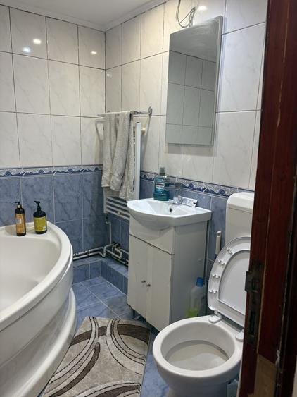 Apartament cu 4 camere decomandat în Central