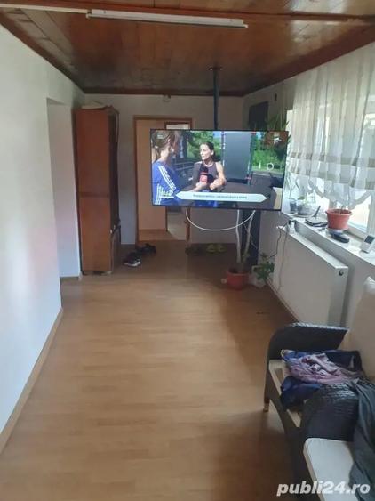 Casă cu 5 camere în Cogealac