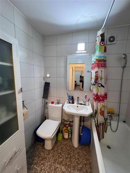 Apartament cu 2 camere decomandat, mobilat în Brâncoveanu