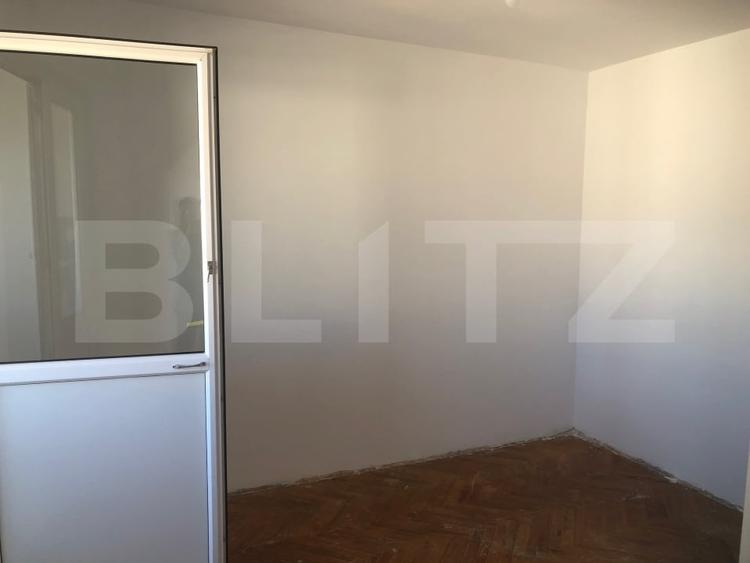 Apartament cu 2 camere nedecomandat în 14 Mai
