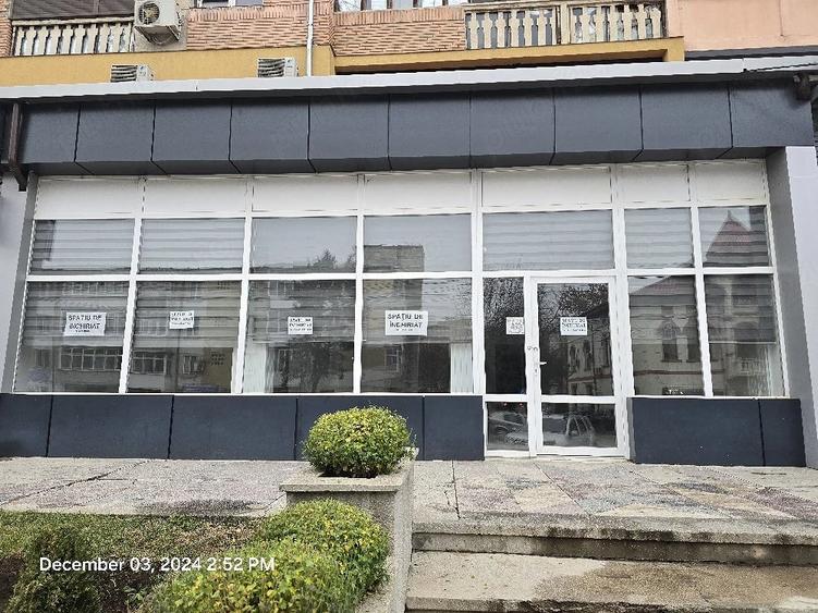 Spațiu comercial, de 120 mp, în Central