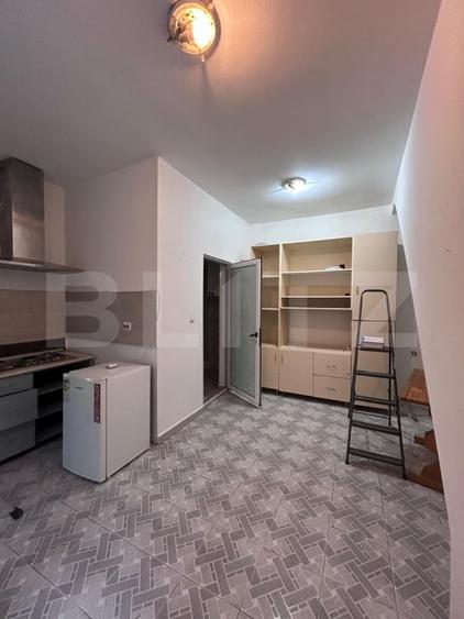 Casa de vanzare - 4 camere - 127 mp - 207 mp teren - ZONA CENTRALA - 5
