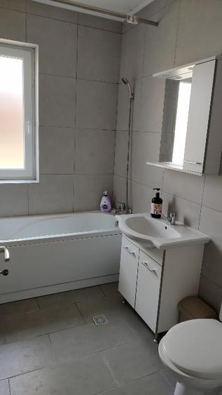 Apartament cu 2 camere semidecomandat, mobilat în Giroc