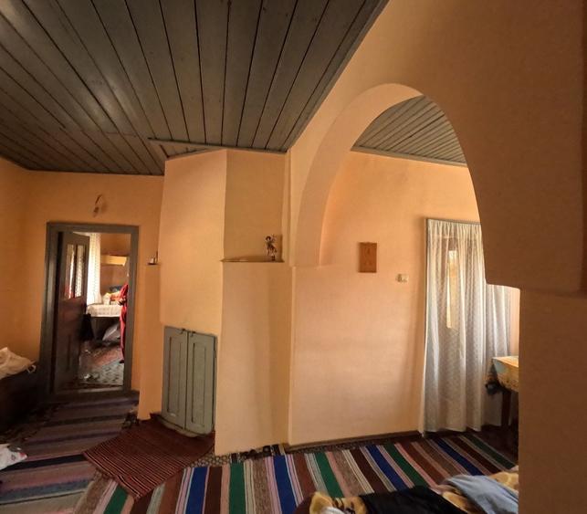 Casă cu 4 camere în Mogoșoaia