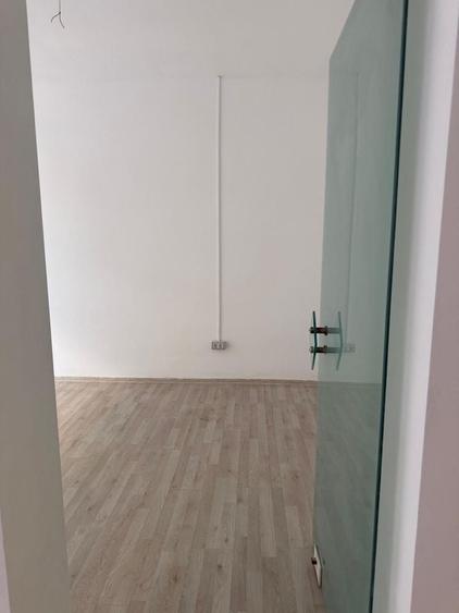 Spațiu comercial, de 80 mp, în Central