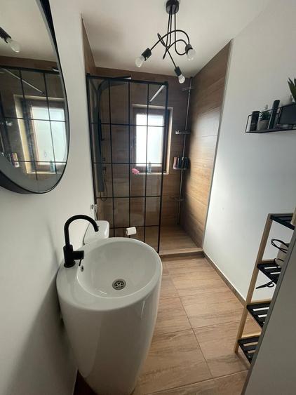 Duplex cu 3 camere cu Canalizare în Florești