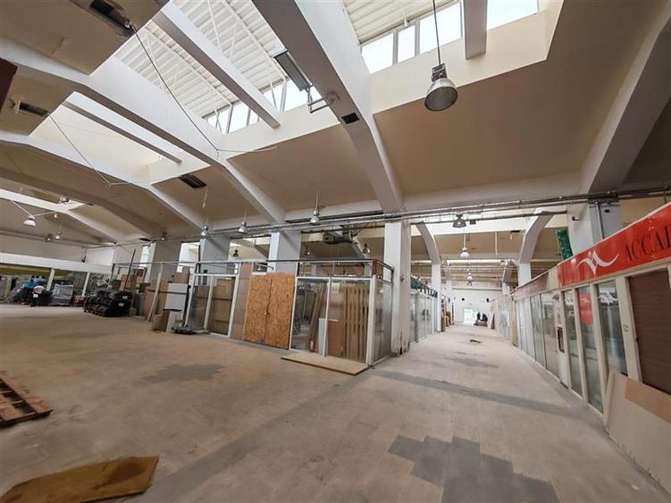 Spațiu comercial, de 300 mp, în Ghencea