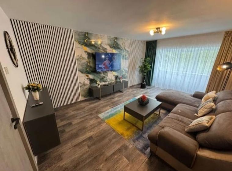 Apartament cu 2 camere decomandat, mobilat în Unirii