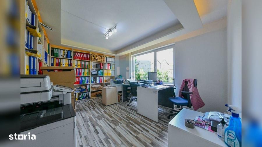 Apartament cu 3 camere în Andrei Mureșanu