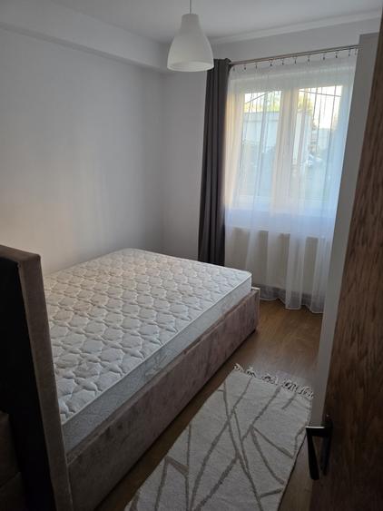 Apartament cu 3 camere semidecomandat în Mihai Viteazul